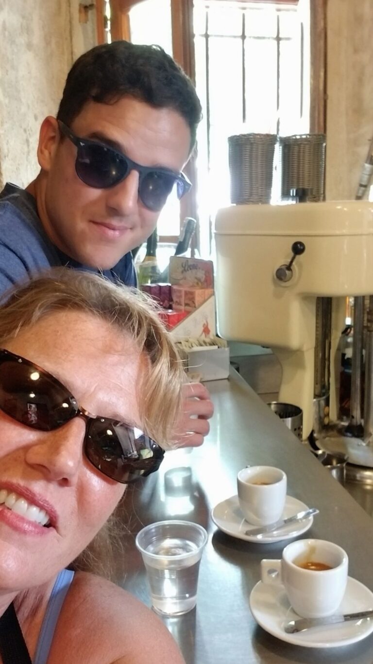 Espresso in Bar Vitelli
