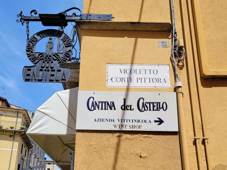 Soave Cantina del Costello Sign