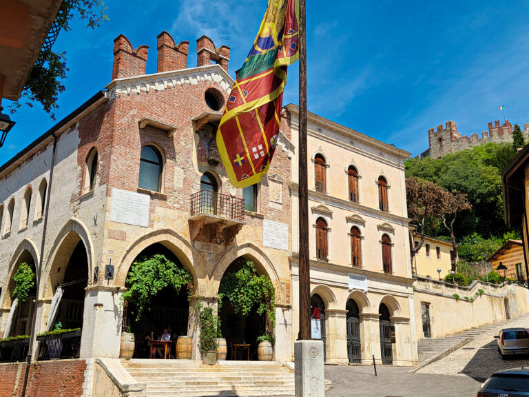 Soave Flag and Castle Path
